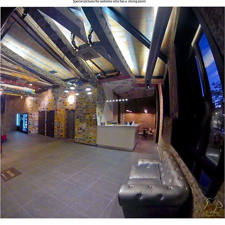 Saint-Gilles Nekotel Concept Art Hotel מראה חיצוני תמונה